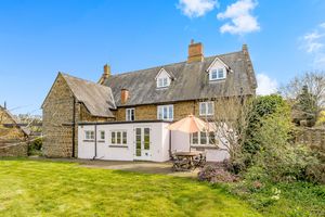 Banbury Road North Newington